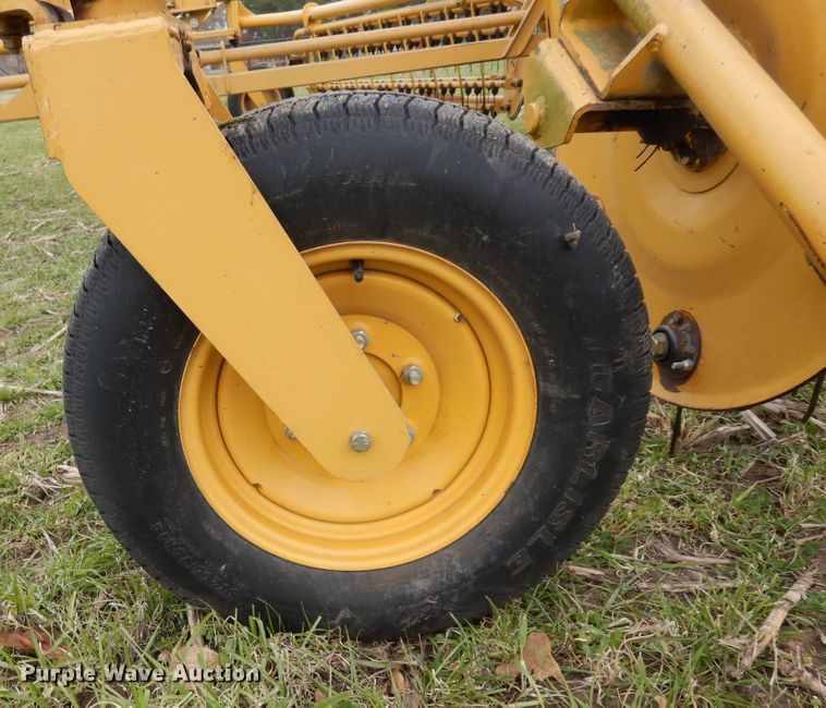 image for item DK0238 Vermeer R2300  hay rake