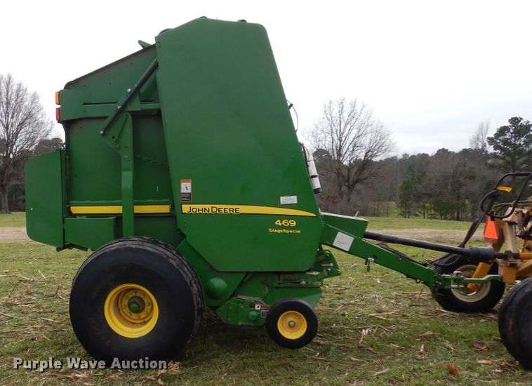 image for item DK0239 2015 John Deere 469  Silage Special round baler