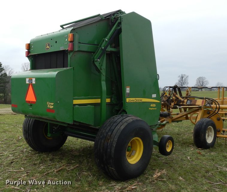 image for item DK0239 2015 John Deere 469  Silage Special round baler