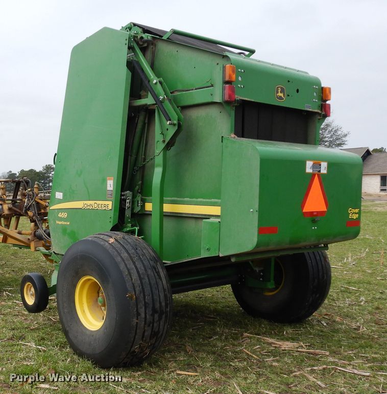 image for item DK0239 2015 John Deere 469  Silage Special round baler