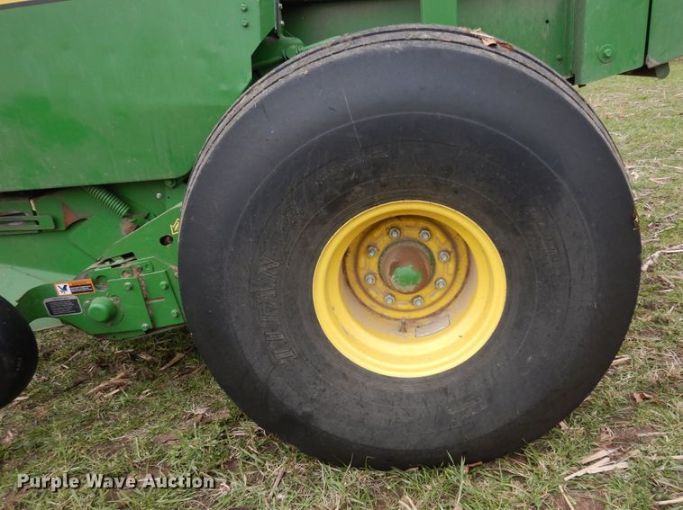 image for item DK0239 2015 John Deere 469  Silage Special round baler