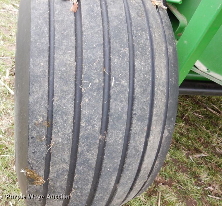 image for item DK0239 2015 John Deere 469  Silage Special round baler