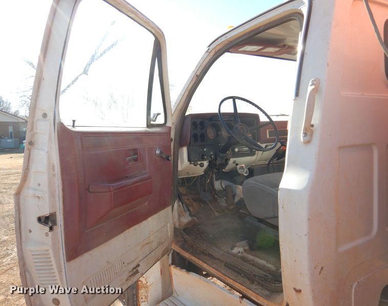 image for item DK4331 1982 Chevrolet C50  feed mixer truck