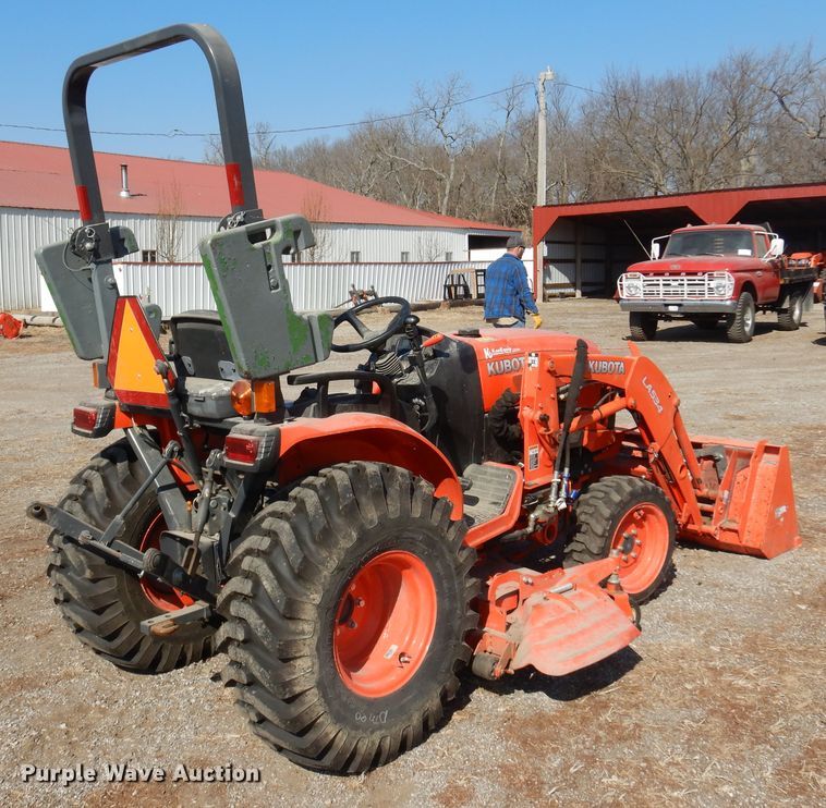 image for item DK4333 2017 Kubota B2650  MFWD tractor