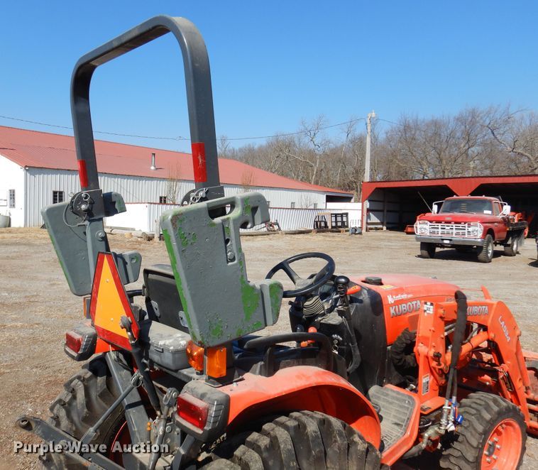 image for item DK4333 2017 Kubota B2650  MFWD tractor