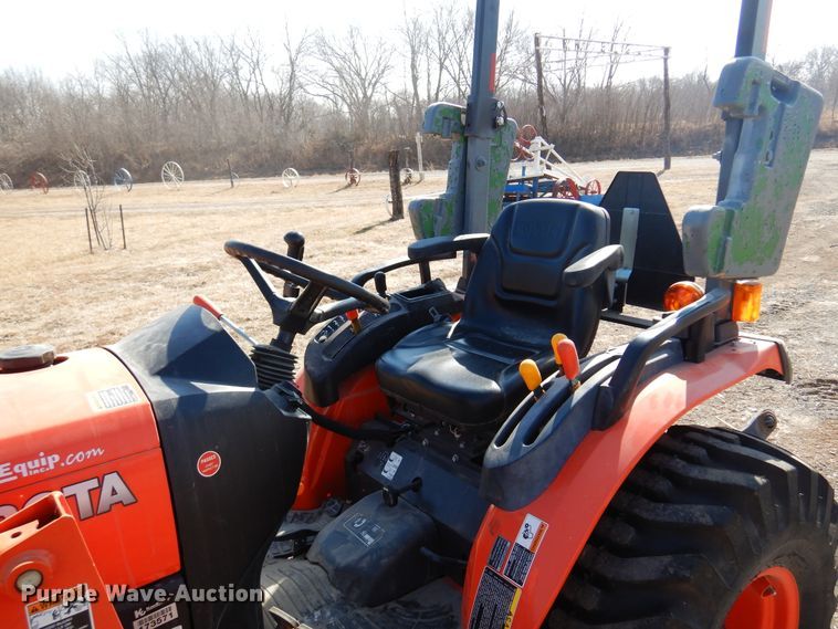 image for item DK4333 2017 Kubota B2650  MFWD tractor