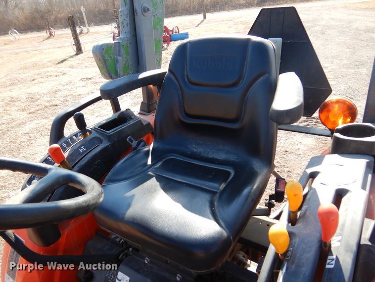 image for item DK4333 2017 Kubota B2650  MFWD tractor