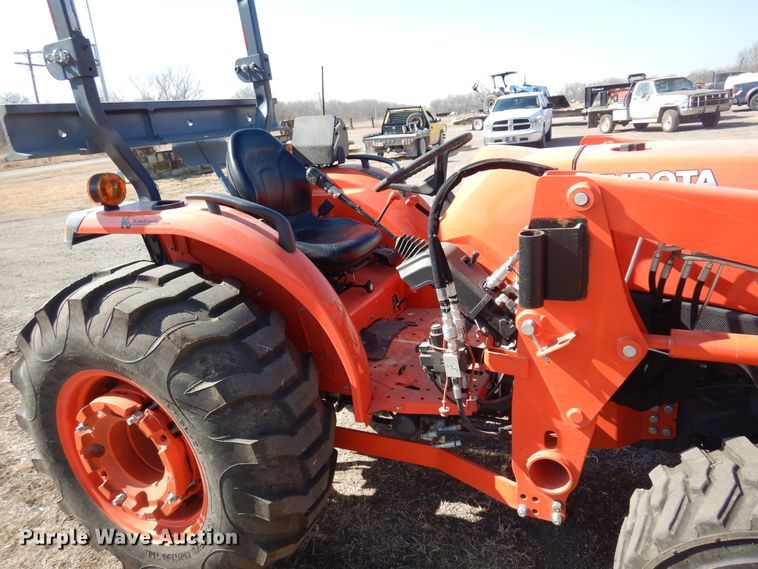 image for item DK4334 2019 Kubota MX5200D  MFWD tractor