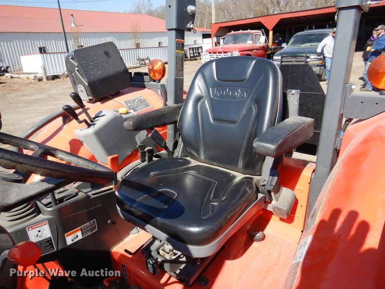 image for item DK4335 2016 Kubota M6060D  MFWD tractor