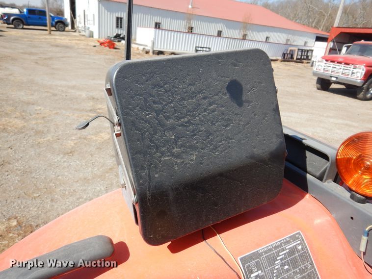 image for item DK4335 2016 Kubota M6060D  MFWD tractor