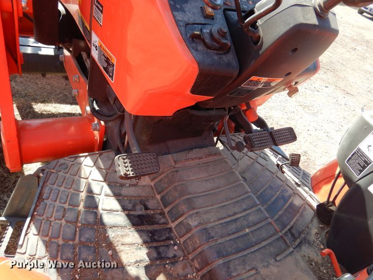 image for item DK4335 2016 Kubota M6060D  MFWD tractor