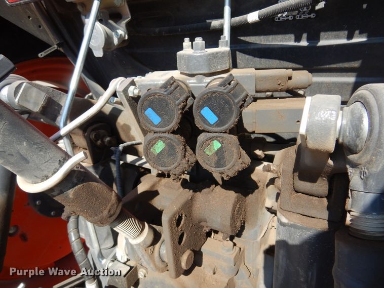 image for item DK4336 2020 Kubota M4-071D  MFWD tractor