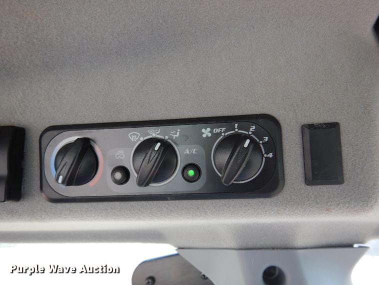 image for item DK4336 2020 Kubota M4-071D  MFWD tractor