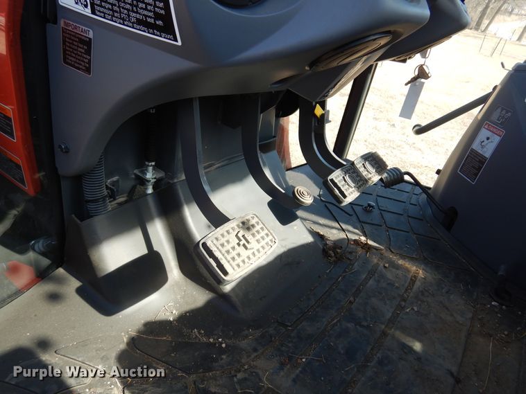 image for item DK4336 2020 Kubota M4-071D  MFWD tractor