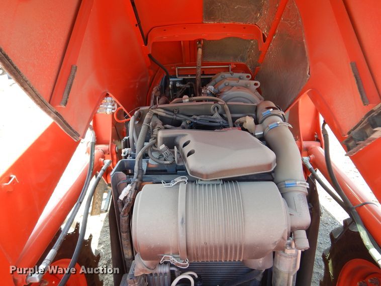 image for item DK4336 2020 Kubota M4-071D  MFWD tractor