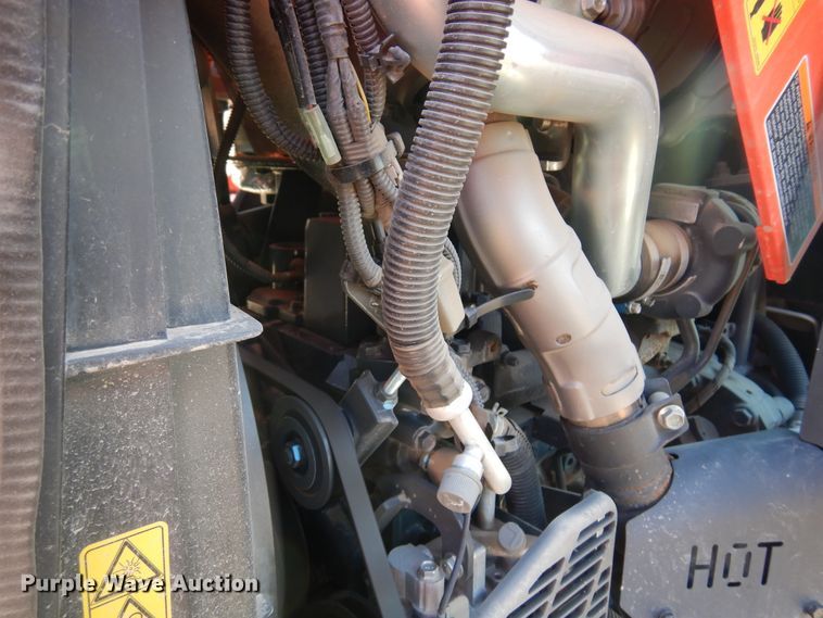 image for item DK4336 2020 Kubota M4-071D  MFWD tractor