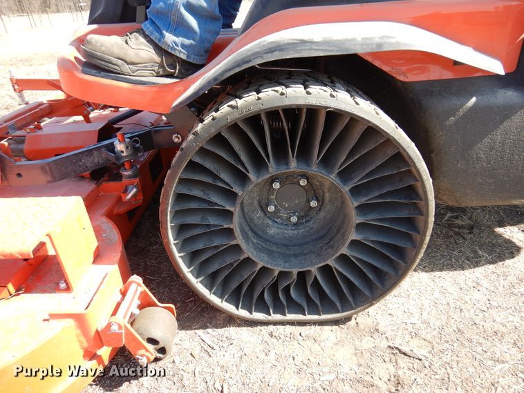 image for item DK4338 2020 Kubota F2690  lawn mower