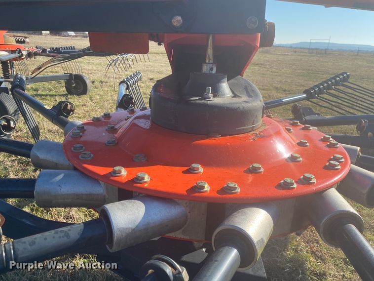 image for item DL6985 2014 Kubota RA2577  rotary hay rake