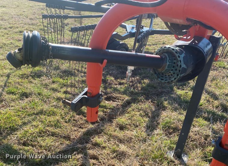 image for item DL6985 2014 Kubota RA2577  rotary hay rake
