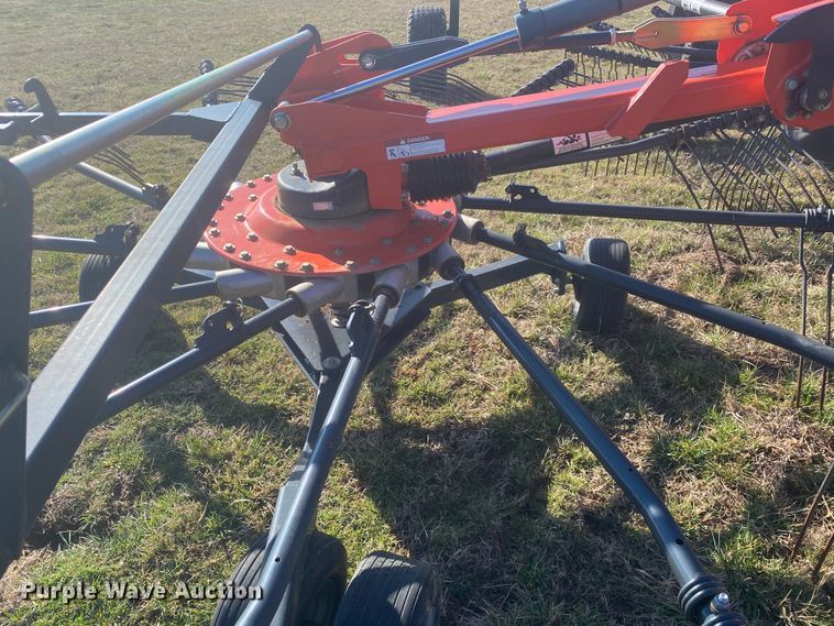 image for item DL6985 2014 Kubota RA2577  rotary hay rake