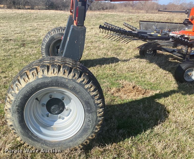 image for item DL6985 2014 Kubota RA2577  rotary hay rake