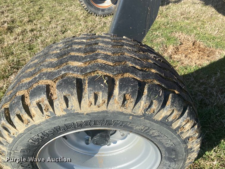 image for item DL6985 2014 Kubota RA2577  rotary hay rake