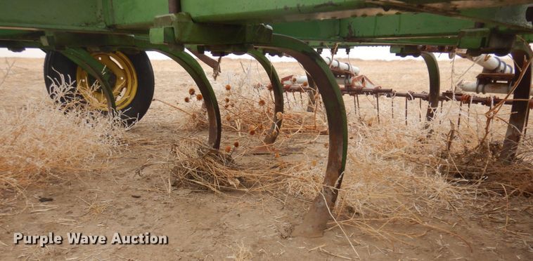 image for item DM5387 John Deere 100  field cultivator