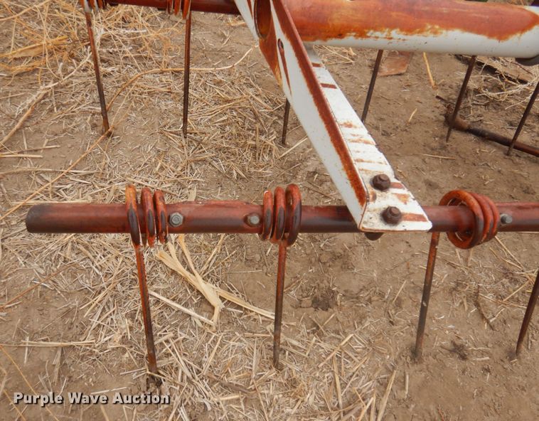 image for item DM5387 John Deere 100  field cultivator