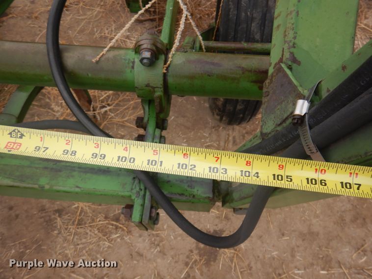 image for item DM5387 John Deere 100  field cultivator