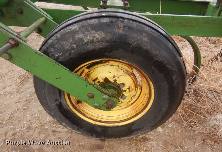 image for item DM5387 John Deere 100  field cultivator