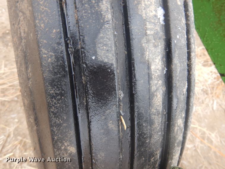 image for item DM5387 John Deere 100  field cultivator