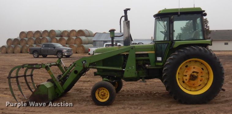 image for item DM5389 1975 John Deere 4230  tractor