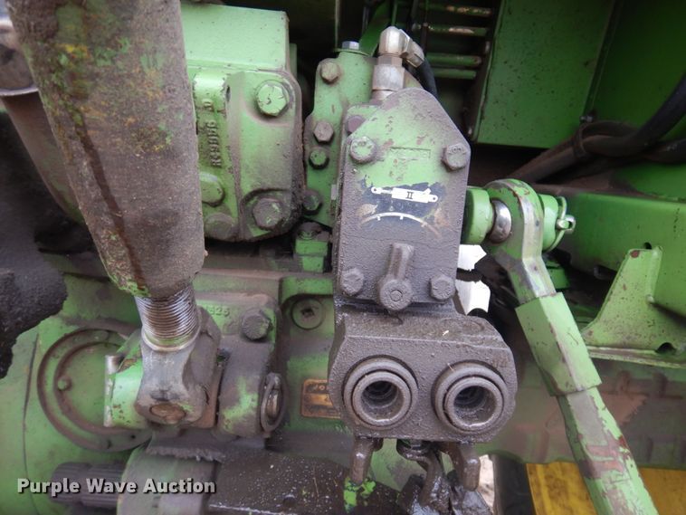 image for item DM5389 1975 John Deere 4230  tractor