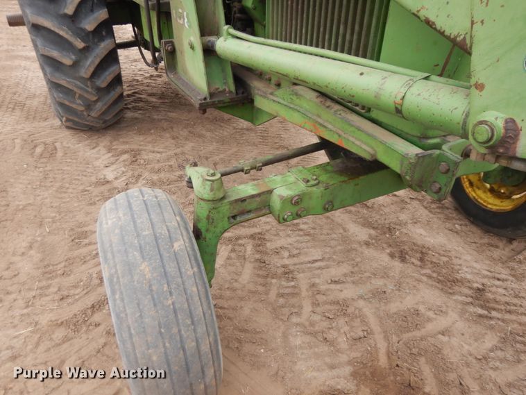 image for item DM5389 1975 John Deere 4230  tractor