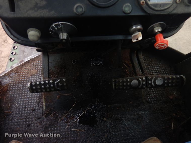 image for item DM5389 1975 John Deere 4230  tractor