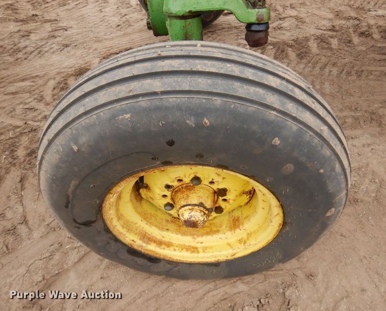 image for item DM5389 1975 John Deere 4230  tractor