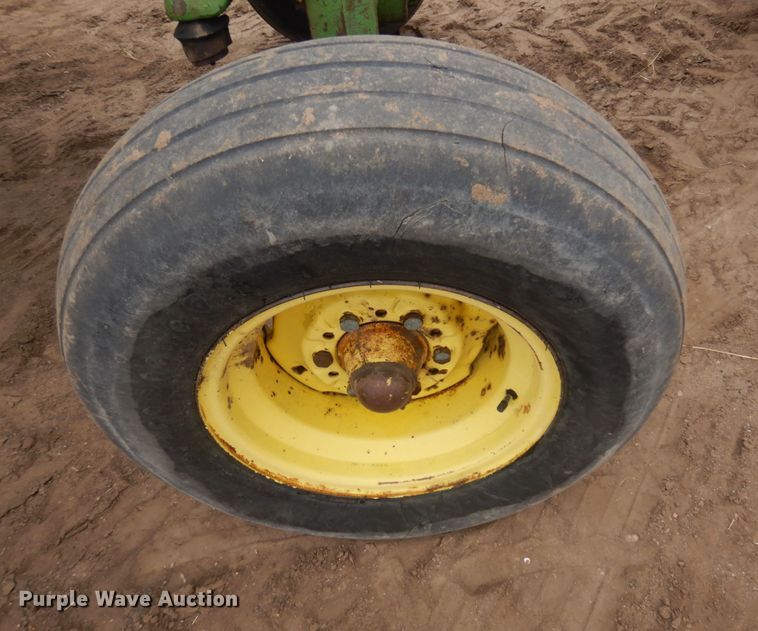 image for item DM5389 1975 John Deere 4230  tractor