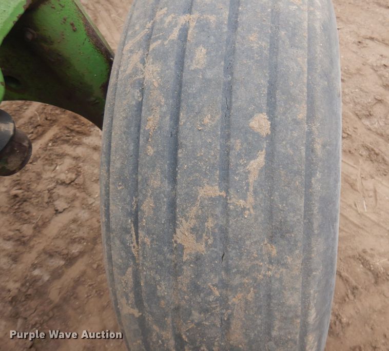 image for item DM5389 1975 John Deere 4230  tractor