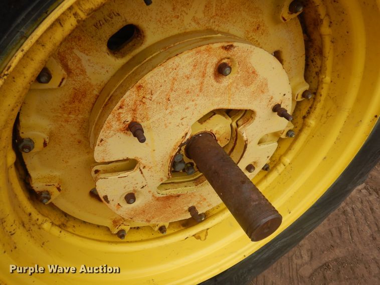 image for item DM5389 1975 John Deere 4230  tractor