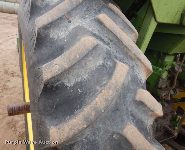 image for item DM5389 1975 John Deere 4230  tractor