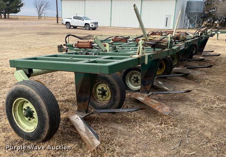 image for item DM8345 John Deere DLR164  sweep plow