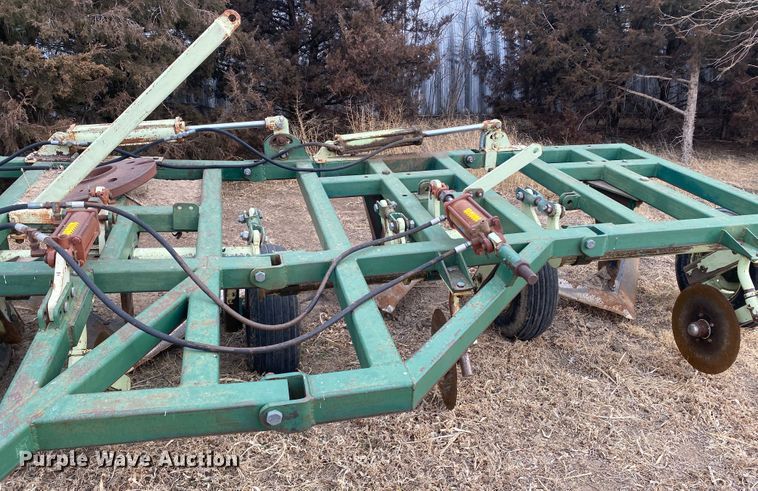 image for item DM8345 John Deere DLR164  sweep plow