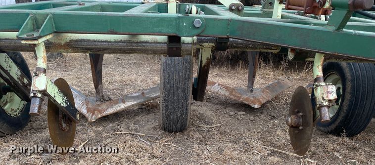 image for item DM8345 John Deere DLR164  sweep plow