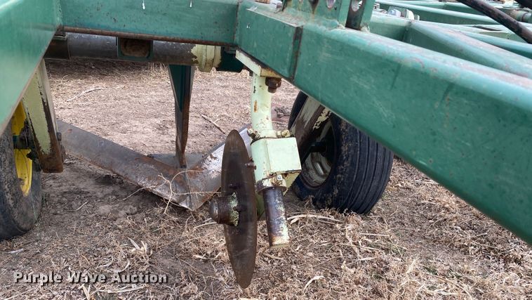 image for item DM8345 John Deere DLR164  sweep plow