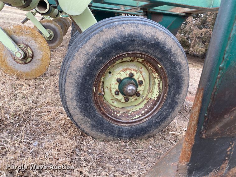 image for item DM8345 John Deere DLR164  sweep plow