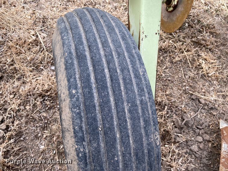 image for item DM8345 John Deere DLR164  sweep plow