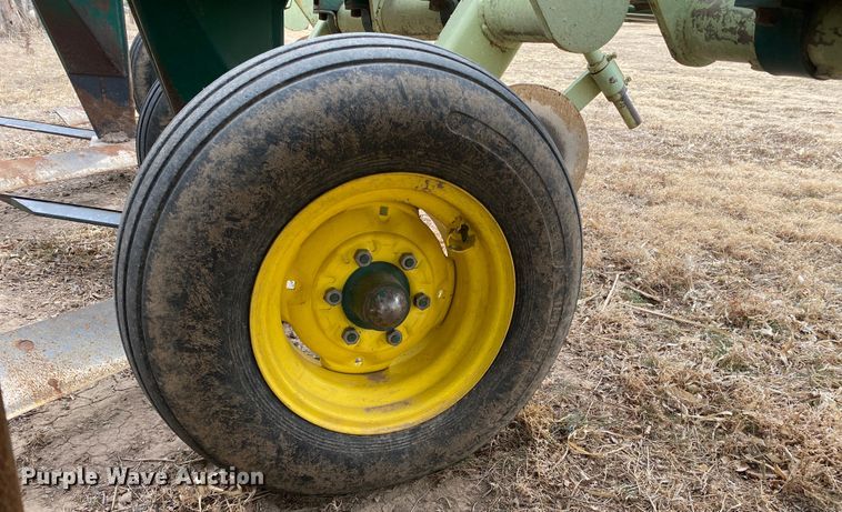 image for item DM8345 John Deere DLR164  sweep plow