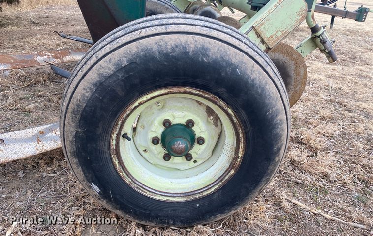 image for item DM8345 John Deere DLR164  sweep plow