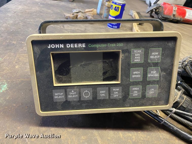 image for item DM8346 John Deere 7200 MaxEmerge 2  planter