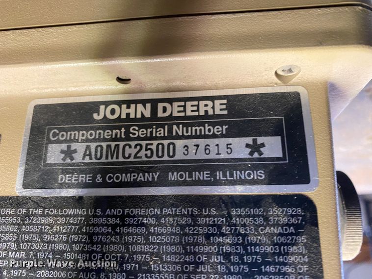 image for item DM8346 John Deere 7200 MaxEmerge 2  planter